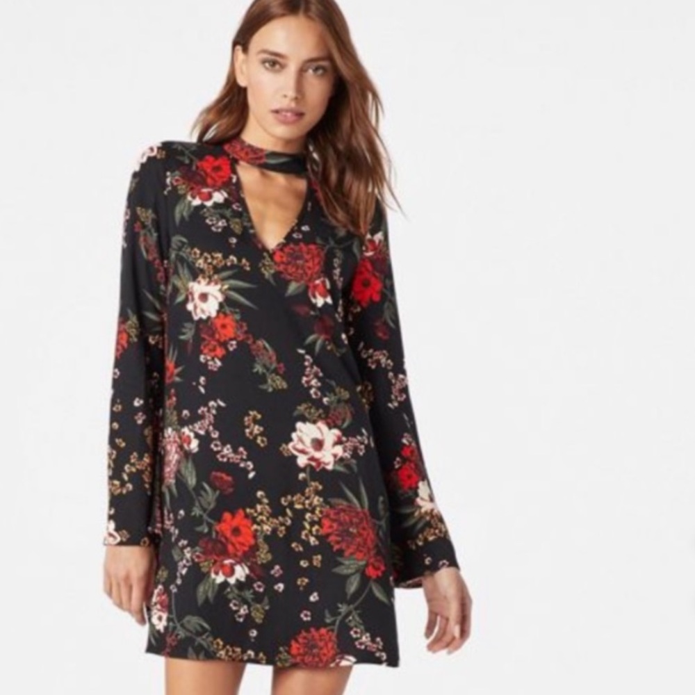 Choker Shift Dress 🌹